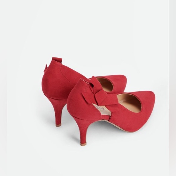 JustFab Carletta Pump - Faux Suede Heels with Bow on the side, Size 8, Red - Picture 3 of 5